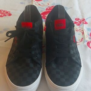 Vans Old Skool youth size 5.5 blk red low top board checkered sneakers #500714